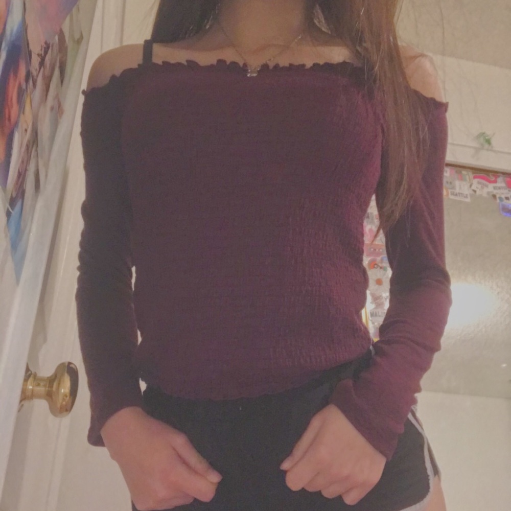 Hollister Off the shoulder top